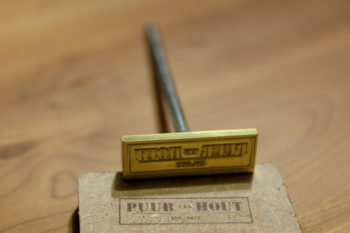 Brandstempel Puur van Hout